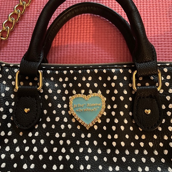 Betsey Johnson purse - Picture 4 of 14